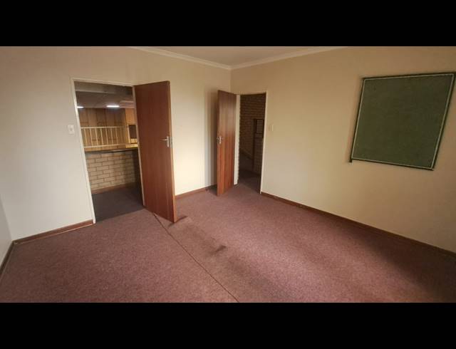 23M² BED & BREAKFAST TO LET IN NOORDHEUWEL